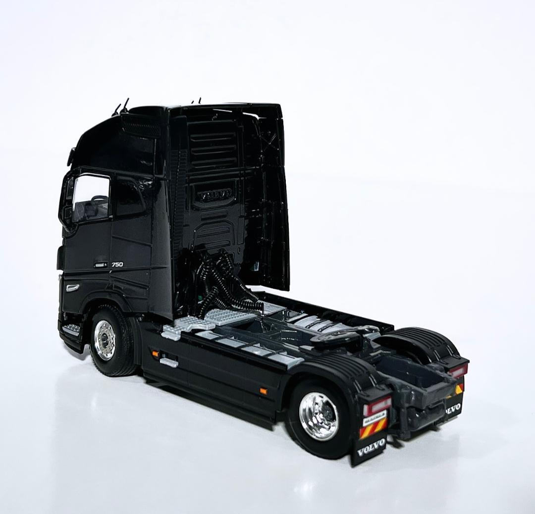 Amazon.com: WSI for Volvo FH5 Globetrotter 4X2 Premium LINE