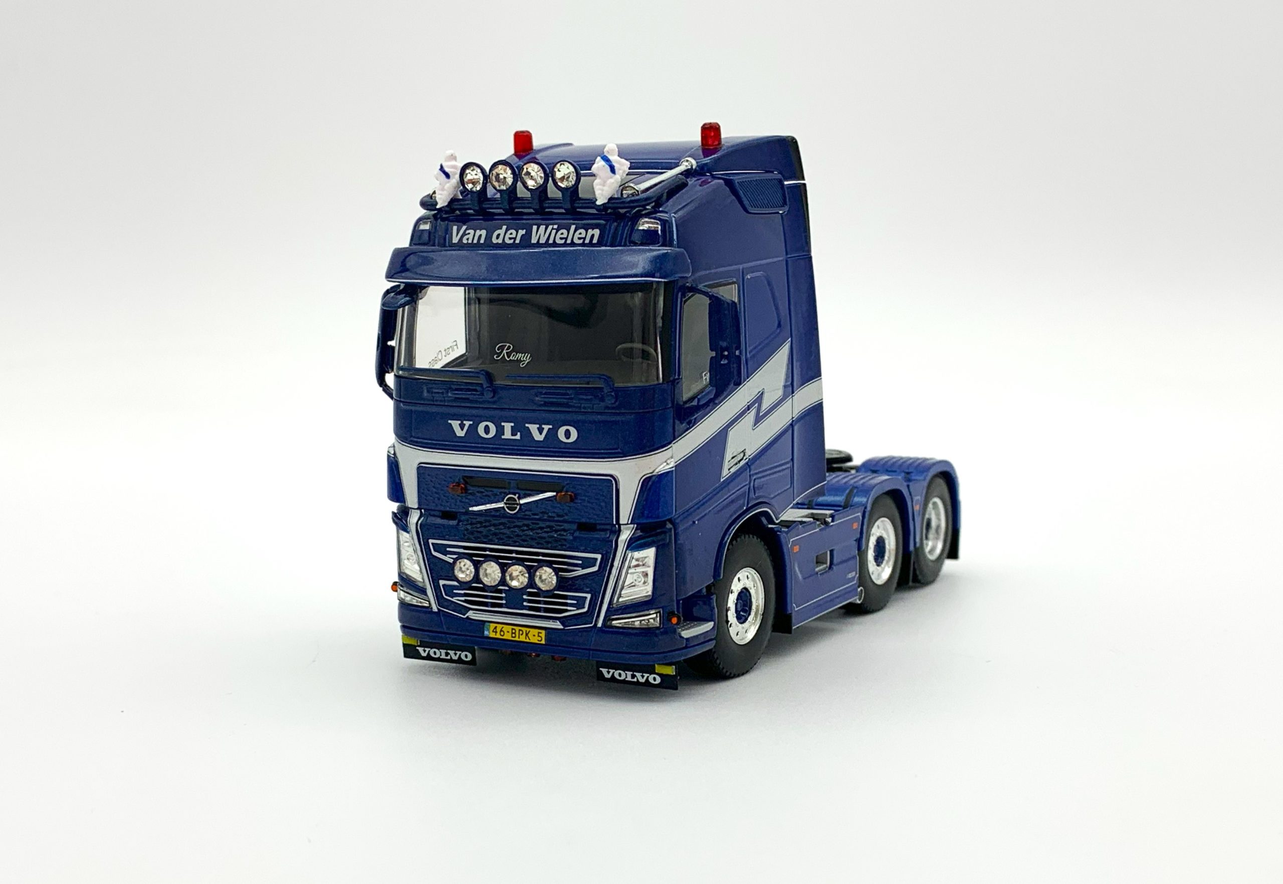 Amazon.co.jp: 2 WSI BOUWHEER ZEEWOLDE VOLVO FH4 GLOBETTER XL