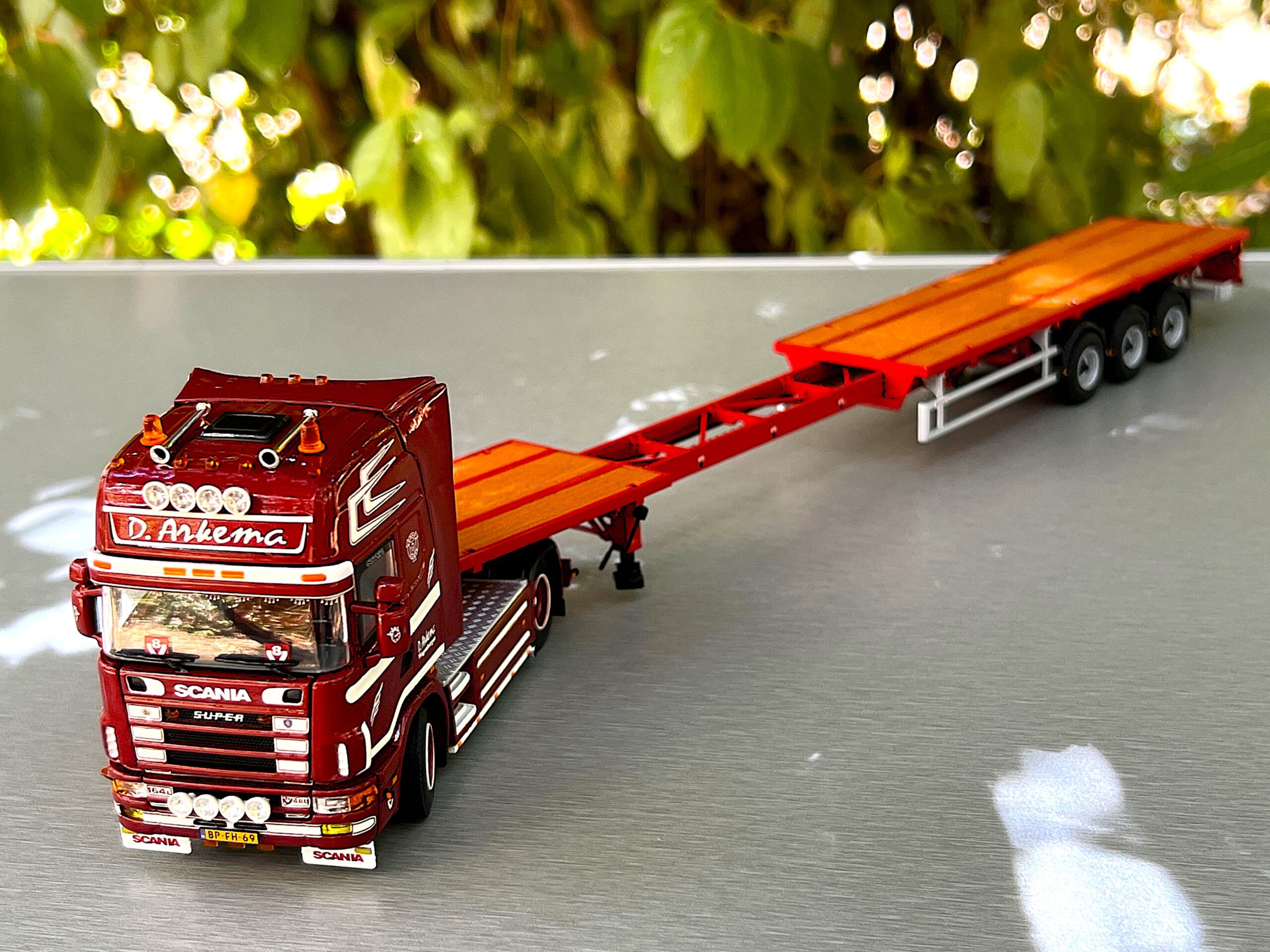 Scania 164L topline 4x2 flatbed extendable trailer D. Arkema WSI