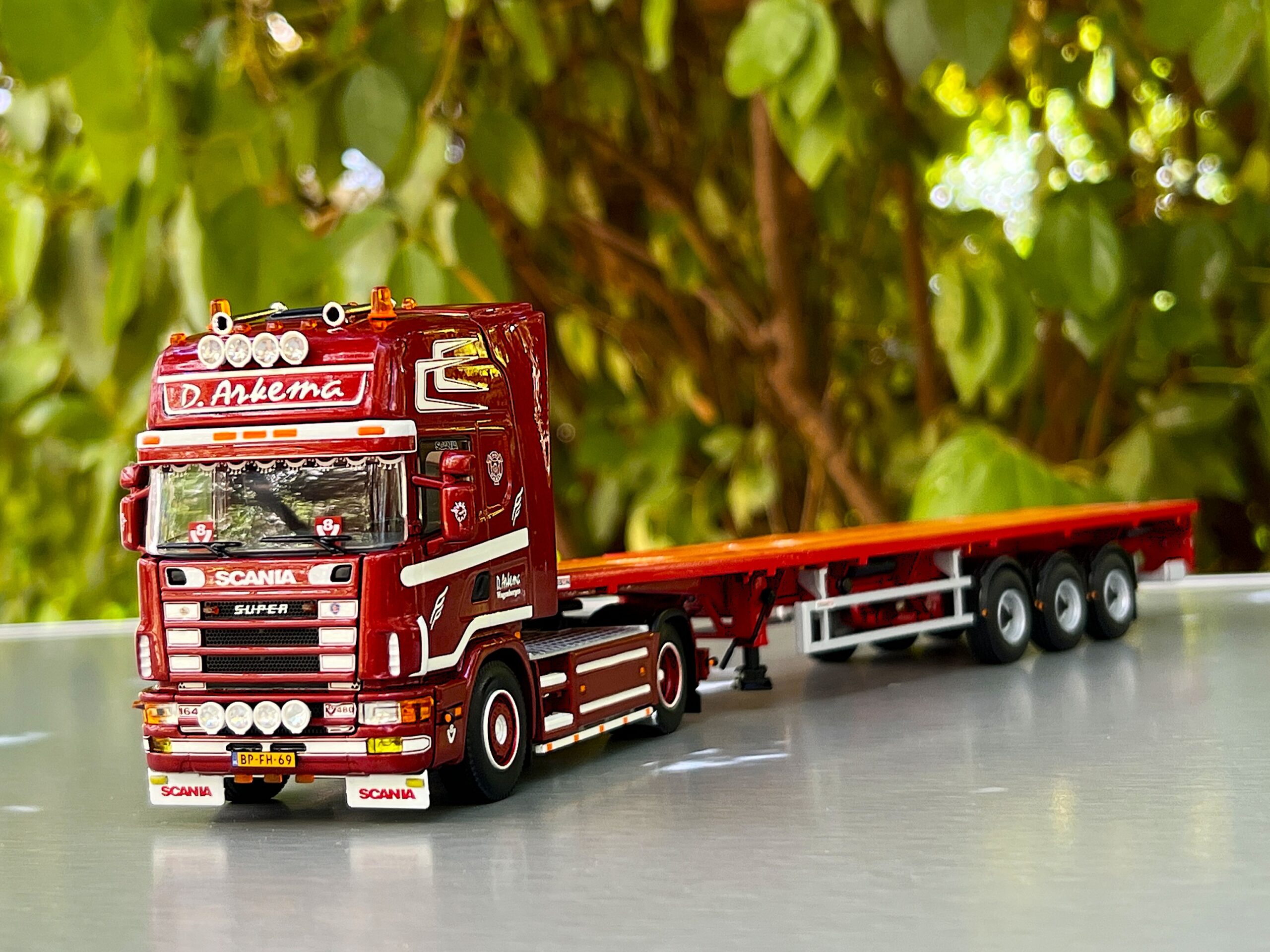 Scania 164L topline 4x2 flatbed extendable trailer D. Arkema WSI